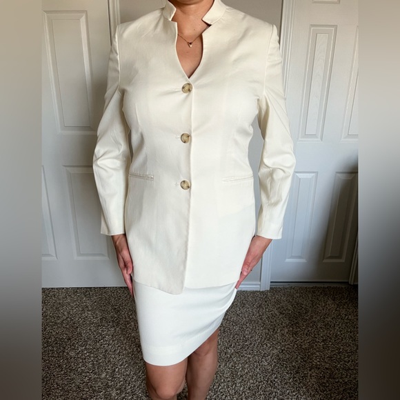 Women’s vintage woolen blazer and skirt set size 6 - Picture 3 of 13